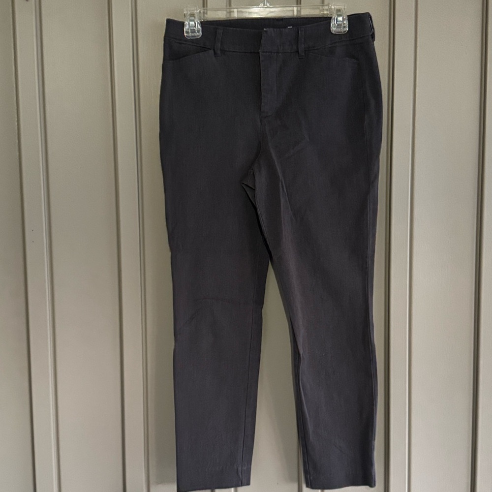 Old Navy Dark Gray Pixie Pants size 8